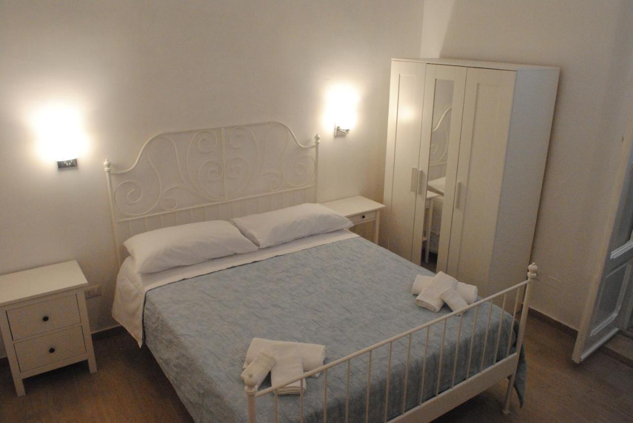 Mareluna Rooms Маргерита-ді-Савоя Екстер'єр фото