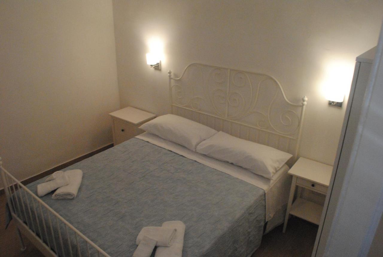 Mareluna Rooms Маргерита-ді-Савоя Екстер'єр фото