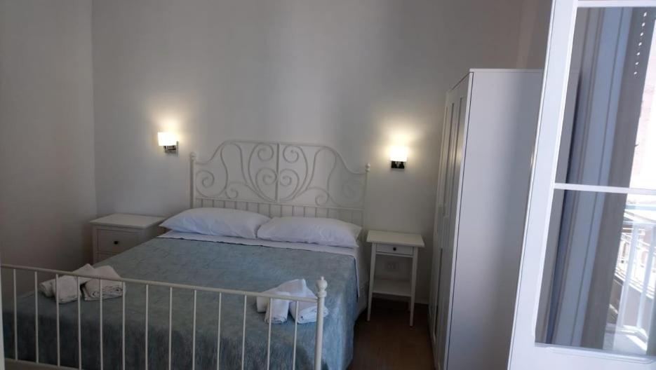 Mareluna Rooms Маргерита-ді-Савоя Екстер'єр фото