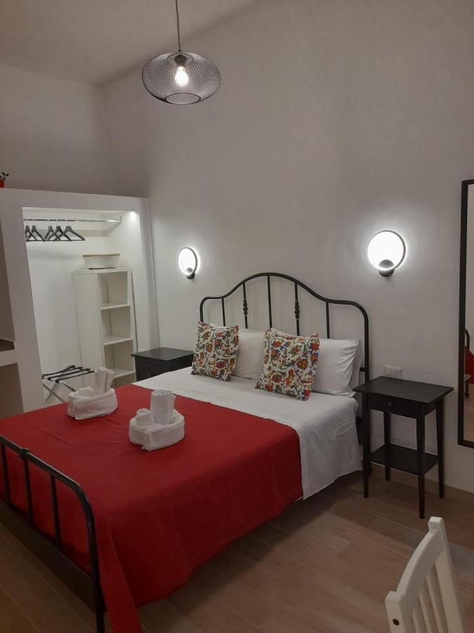 Mareluna Rooms Маргерита-ді-Савоя Екстер'єр фото