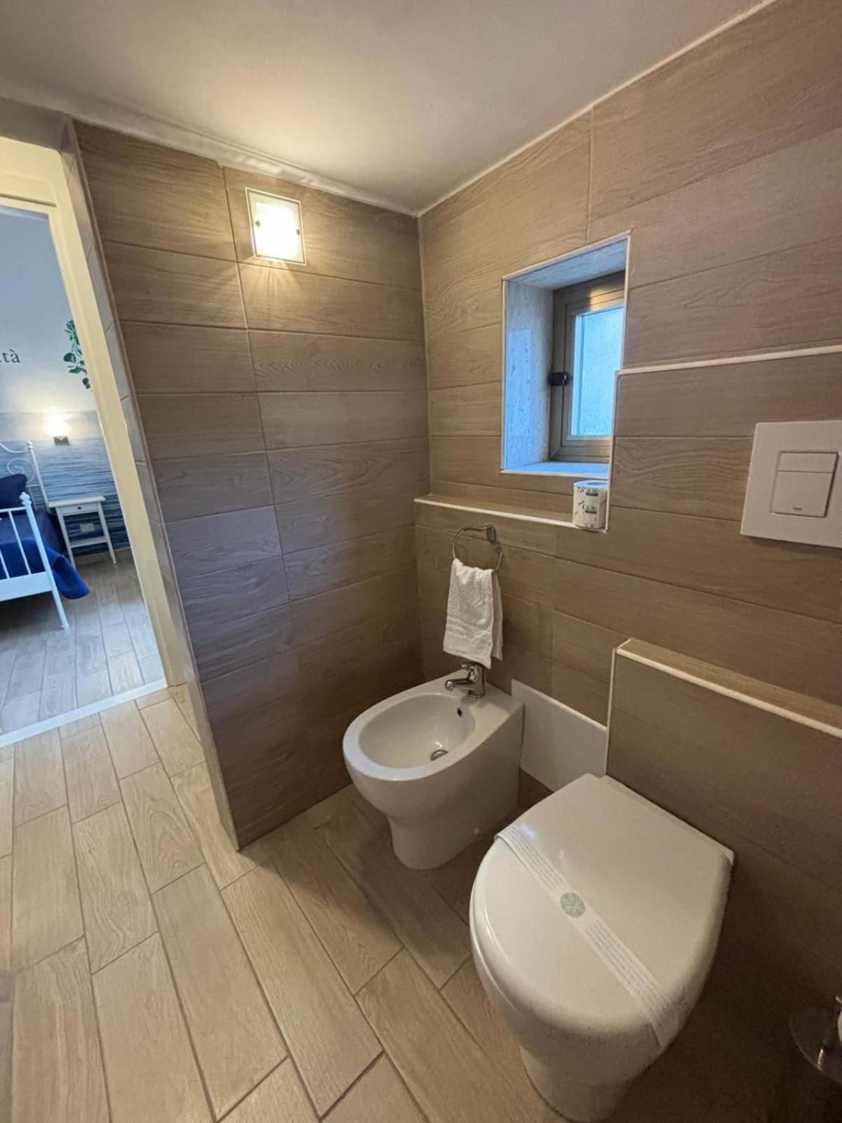 Mareluna Rooms Маргерита-ді-Савоя Екстер'єр фото